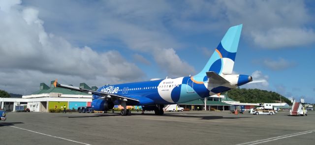 Airbus A321 (N958JB)