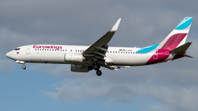 Boeing 737-800 (D-ABAF)