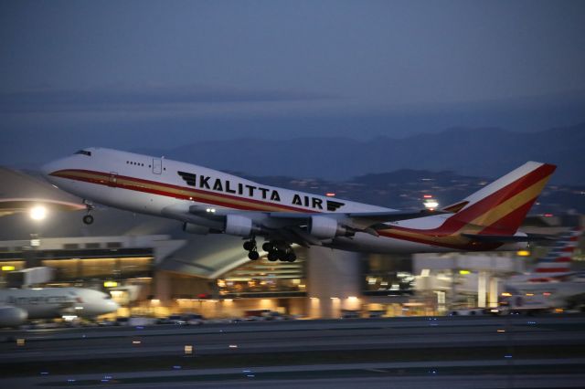 Boeing 747-400 (N708CK)