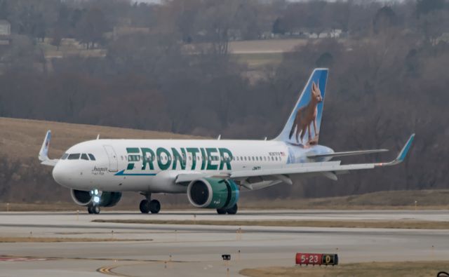 Airbus A320neo (N387FR) - Juaquin the KIT FOX Landing at KDSMbr /Reverse thrust.br /Sun 12/5/2021 11:18:03 AM