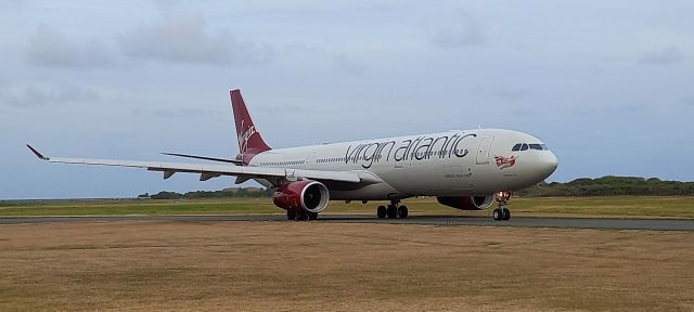 Airbus A330-300 (G-VNYC)