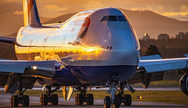 Boeing 747-400 (G-CIVT) - British Airways Boeing 747-436 sunset arrival at YVR from LHR