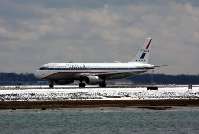 Airbus A320 (N475UA)