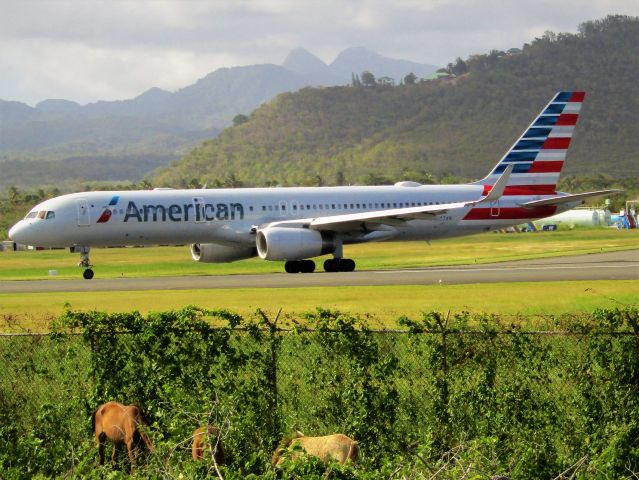 Boeing 757-200 (N187AN)