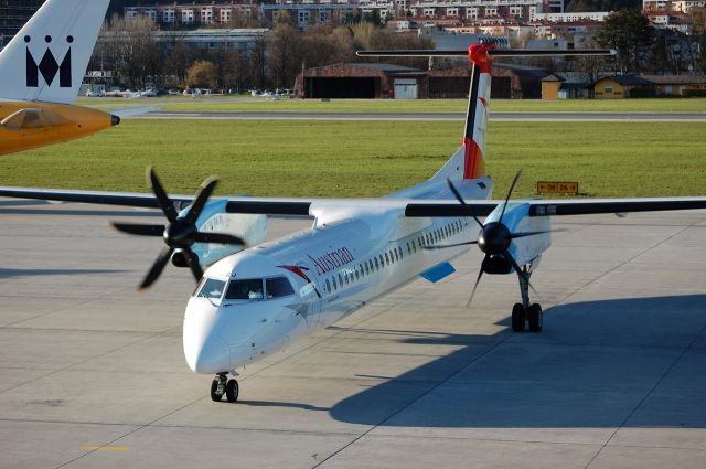 de Havilland Dash 8-400 (OE-LGJ)