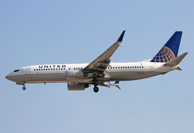 Boeing 737-800 (N76254) - United / Boeing 737-824 / MSN 30779 / N76254 / MMMX 02/2021