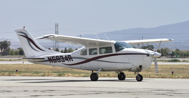 Cessna Centurion (N6834R) - Taxiing at Chino