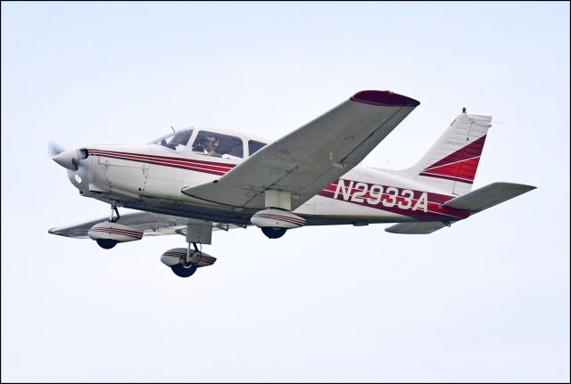 Piper Cherokee (N2933A) - Flying a missed approach to runway three-zero at kmce, Merced Yosemite Regional Airport