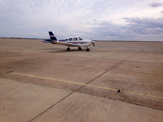 Piper Cherokee (N598A)