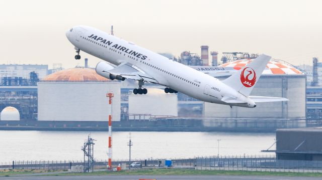 BOEING 767-300 (JA655J) - Japan Airlines / Boeing 767-346/ERbr /Apr.06.2016 Tokyo International Airport [HND/RJTT] JAPAN