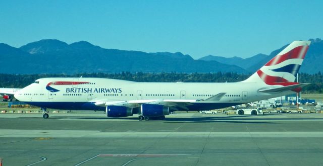 Boeing 747-400 (G-CIVJ) - Photo taken on Sep. 6, 2014 Nice warm day