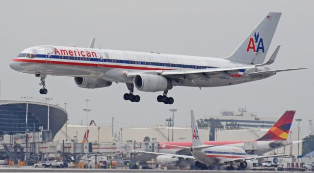 Boeing 757-200 (N632AA) - Imaged on 1/13/12