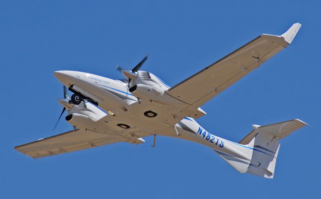 Diamond Twin Star (N482TS)