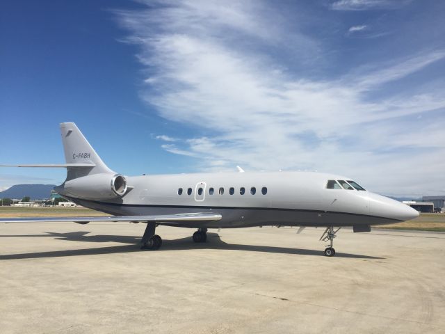 Dassault Falcon 2000 (C-FABH)