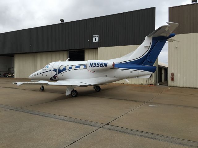 Embraer Phenom 100 (N356N)