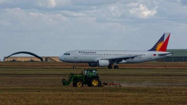 Airbus A320 (RP-C8611)