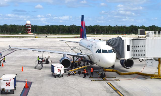 Airbus A319 (N333NB) - Tulum Delta Air Lines Airbus A319-114 N333NB in Tulum 