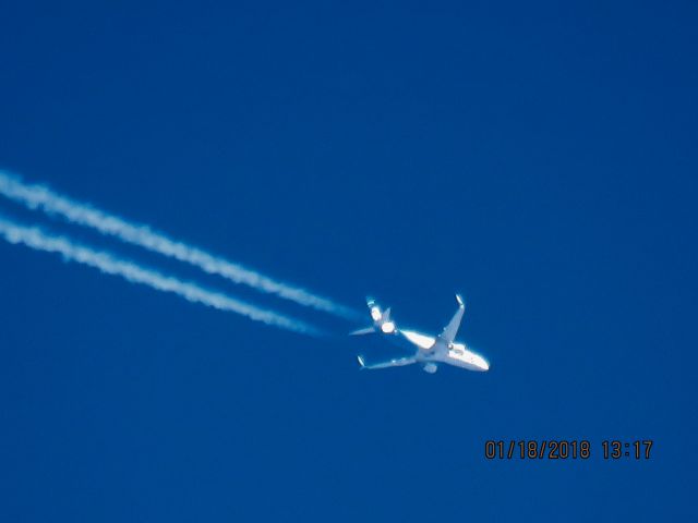 Boeing 737-800 (N590AS)