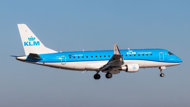 Embraer 175 (PH-EXX)