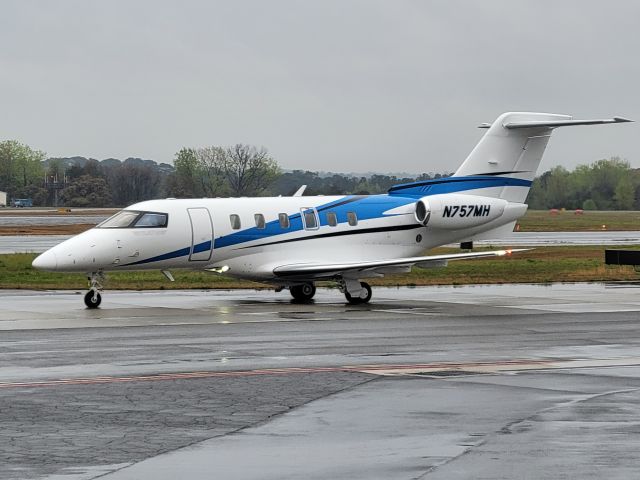 Pilatus PC-24 (N757MH)