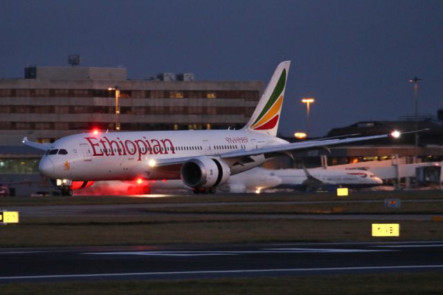 Boeing 787-8 (ET-ATJ) - ETH728 arriving from BRU to spend the day at MAN before an evening departure to BRU and then ADD.  It's an early arrival, so in the winter it's dark.