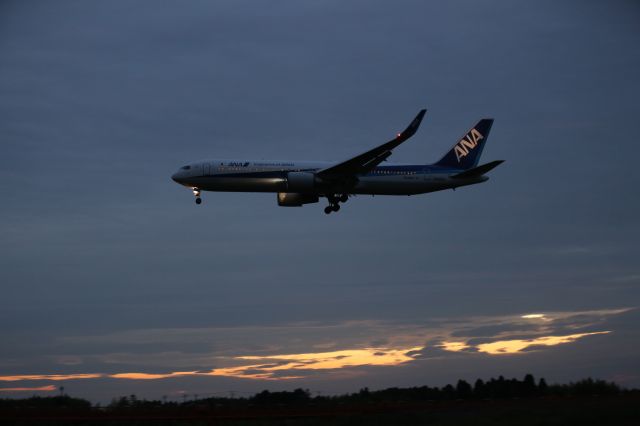 BOEING 767-300 (JA623A) - 11 October 2015: