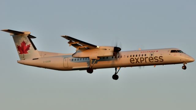 de Havilland Dash 8-400 (C-GGOK)