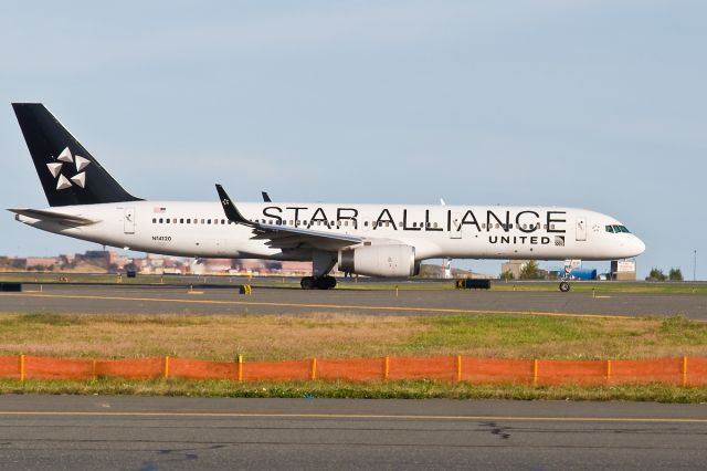 Boeing 757-200 (N14120) - Winglets..ETOPS....oh my !