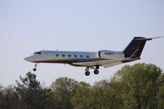 Gulfstream Aerospace Gulfstream IV (N458FX) - Flexjet 458 arrives from KABE (Lehigh Valley Intl) on 4/22/21