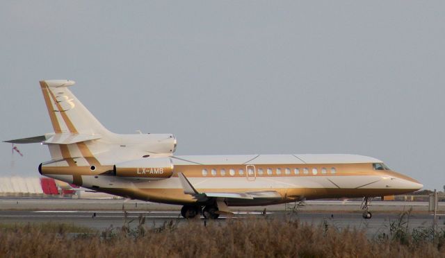 Dassault Falcon 7X (LX-AMB)