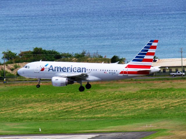 Airbus A319 (N716UW)