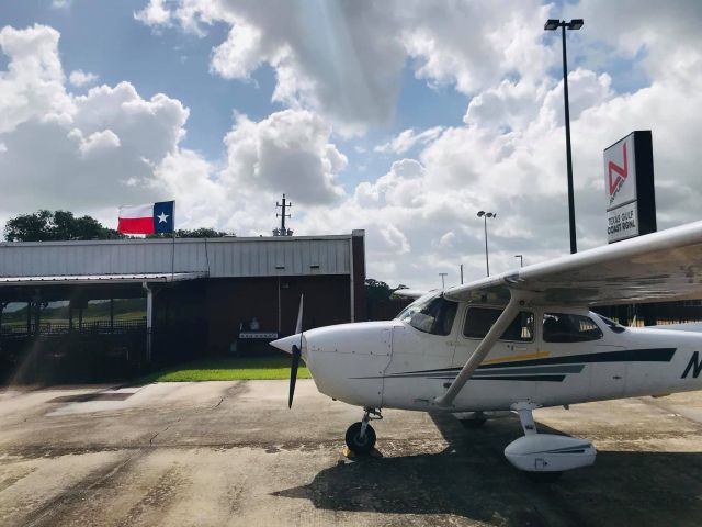 Cessna Skyhawk (N172CY)