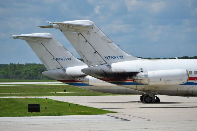 McDonnell Douglas DC-9-30 (N785TW)