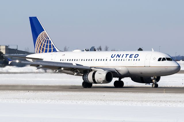 Airbus A319 (N809UA)