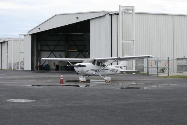 Cessna Skyhawk (N1403R)