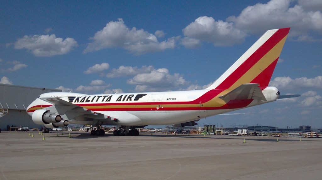 BOEING 747-100 (N704CK)