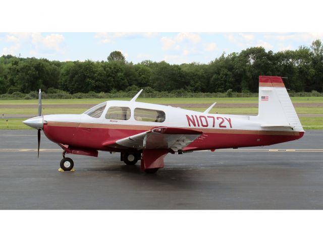 Mooney M-20 (N1072Y)