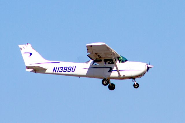 Cessna Skyhawk (N1399U)