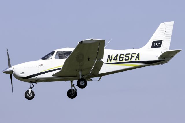 Piper Cherokee (N465FA)