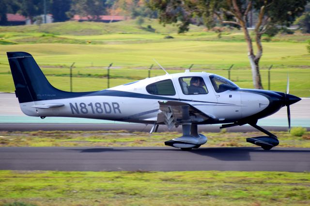 Cirrus SR-20 (N818DR)