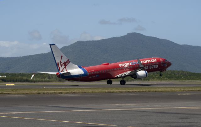 Boeing 737-700 (VH-VUC)