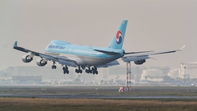 Boeing 747-200 (HL7601)