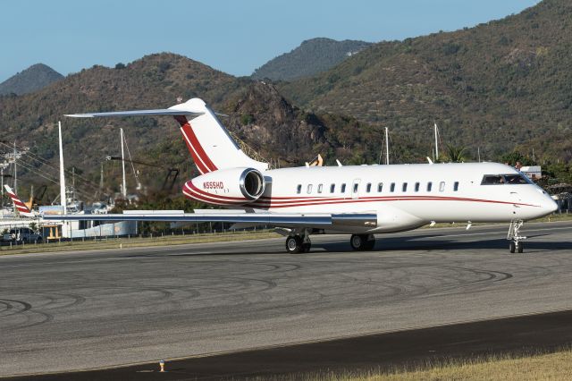 Bombardier Global 5000 (N555HD)