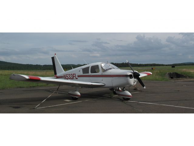 Piper Cherokee (N533FL)