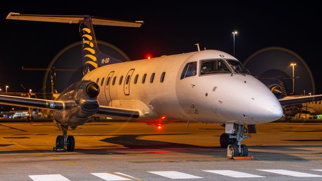 Embraer EMB-120 Brasilia (VH-XUD)