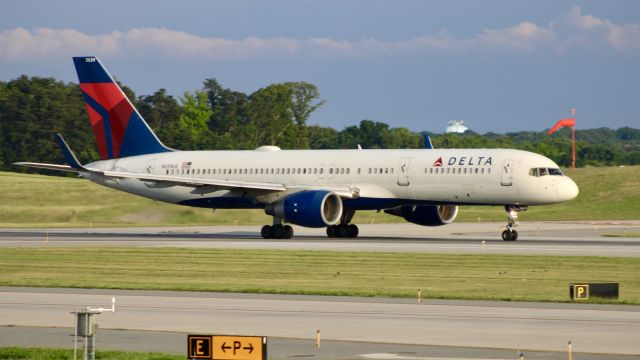 Boeing 757-200 (N539US)
