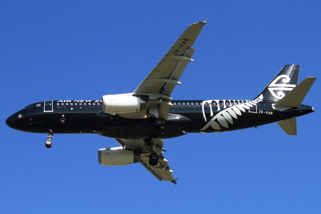 Airbus A320 (ZK-OAB)