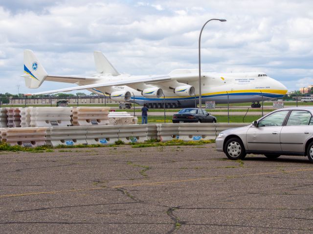 Antonov Antheus (UR-82060) - Visited Minneapolis on July 1, 2014