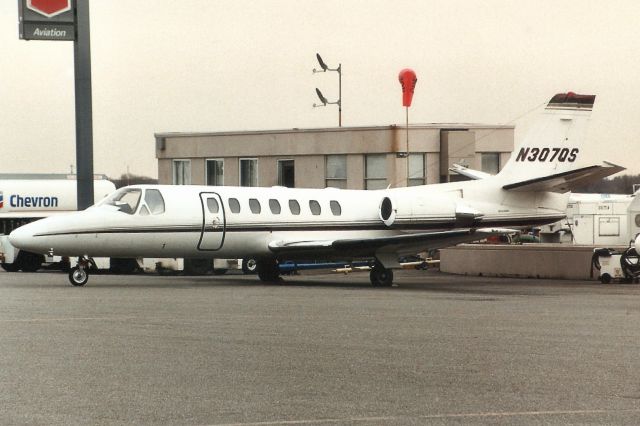 Cessna Citation V (N307QS) - NetJets Aviation Citation Ultra parked on the Atlantic Aviation ramp in Mar-06.br /br /Reregistered N139WC 2-Sep-06,br /then N51FK 3-Feb-07,br /then N535GR 13-Dec-16.