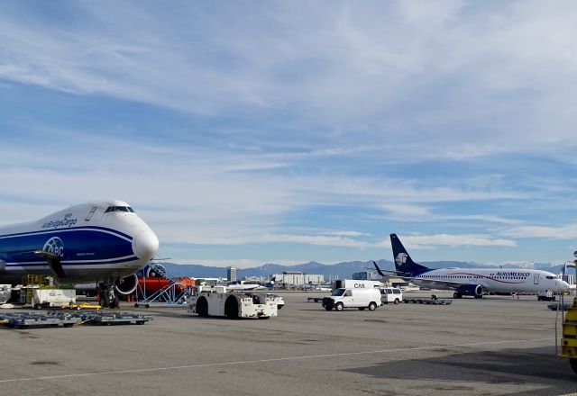 Boeing 737-800 (XA-DRA)